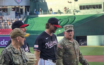 Military leadership meets with Washington Nationals players