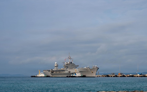 USS Blue Ridge Arrives to White Beach, Okinawa