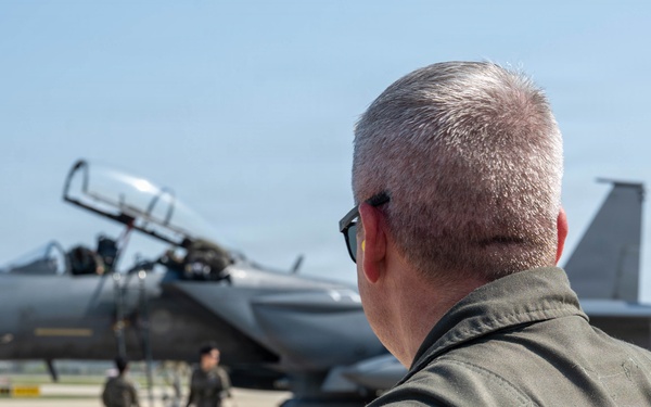 FF 26-1: 31 AEW CC greets ROKAF Operations Command CC at Gwangju AB