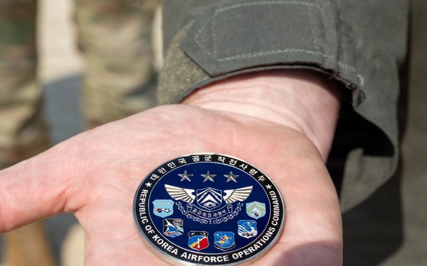 FF 26-1: 31 AEW CC greets ROKAF Operations Command CC at Gwangju AB