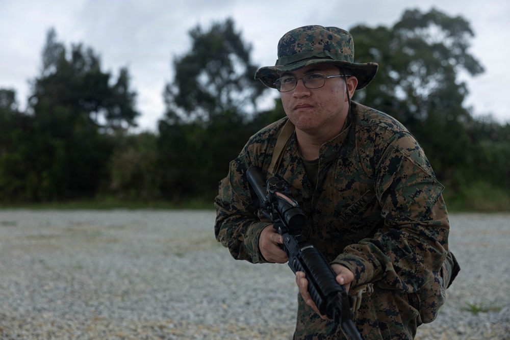 U.S. Marines and Sailors with Combat Logistics Regiment 35, 3rd Marine Logistics Group, Patrols