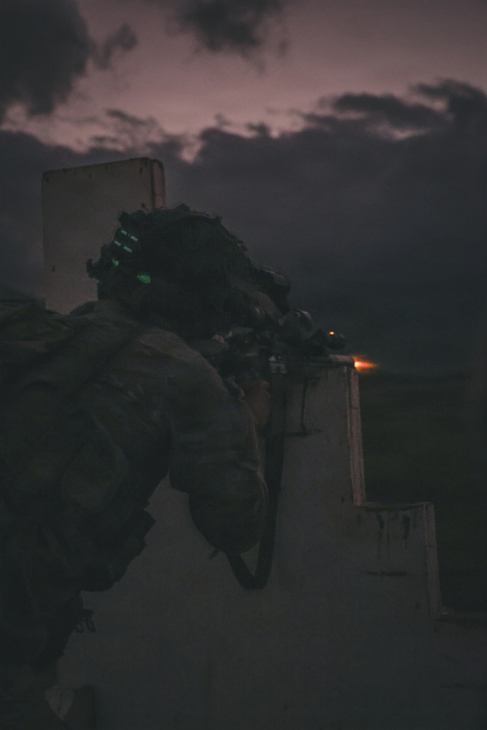 2-21 INF M7 NGSW RANGE NIGHT QUALIFICATION