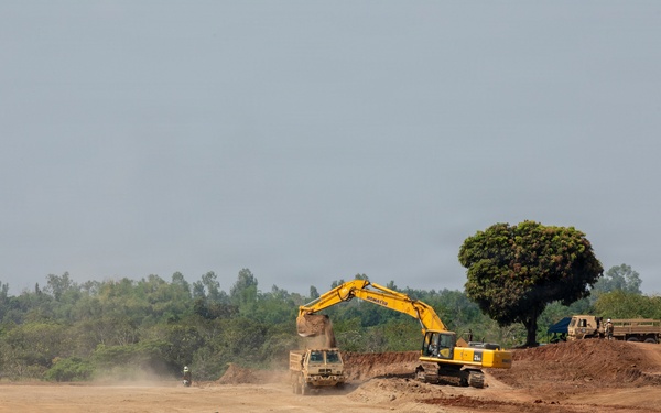 Balikatan 2026: U.S. Army and Armed Forces of the Philippines construct a field landing strip