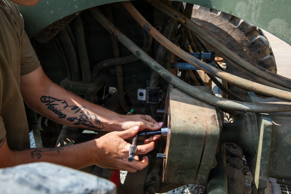 Balikatan 2026: U.S. Army Mechanics fix a 120M Motor Grader using The Digital Forge