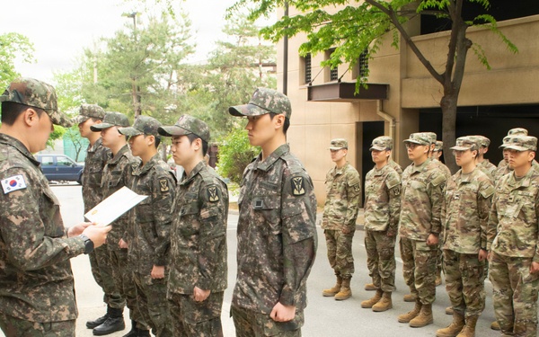KATUSA Soldiers Recognized During ETS at Osan Air Base