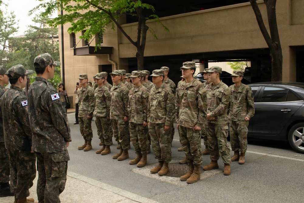 KATUSA Soldiers Recognized During ETS at Osan Air Base