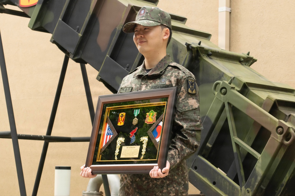 KATUSA Soldiers Recognized During ETS at Osan Air Base