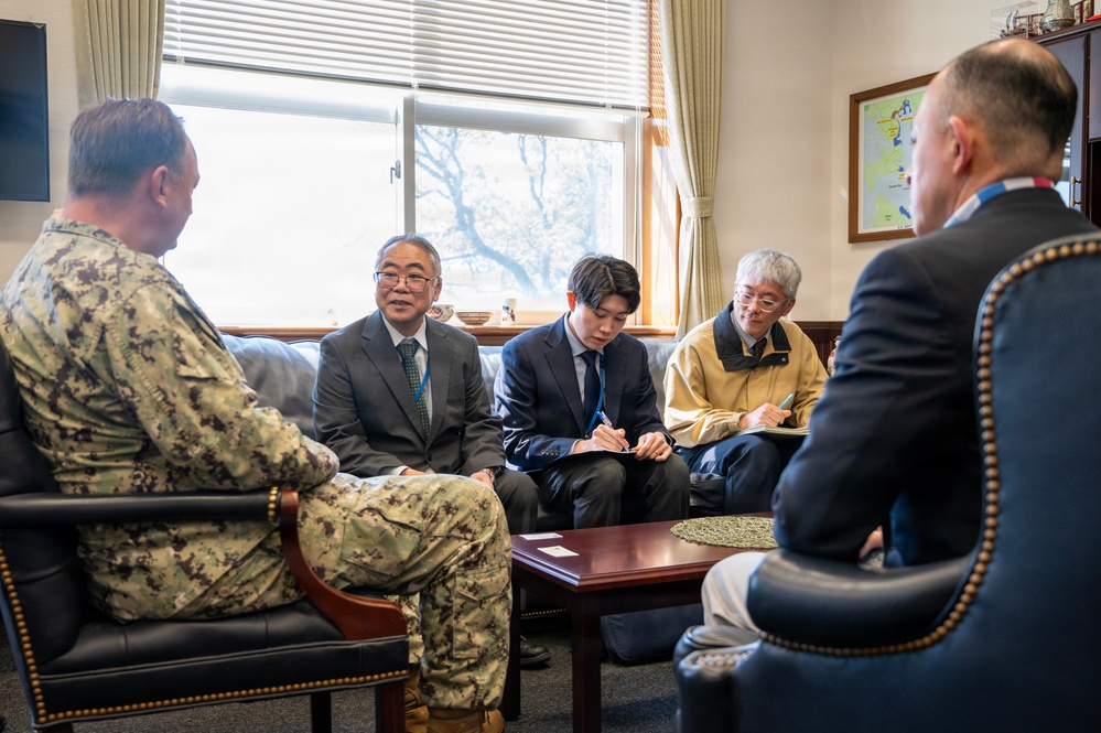 SDO Chief Tagawa Visits CFAS