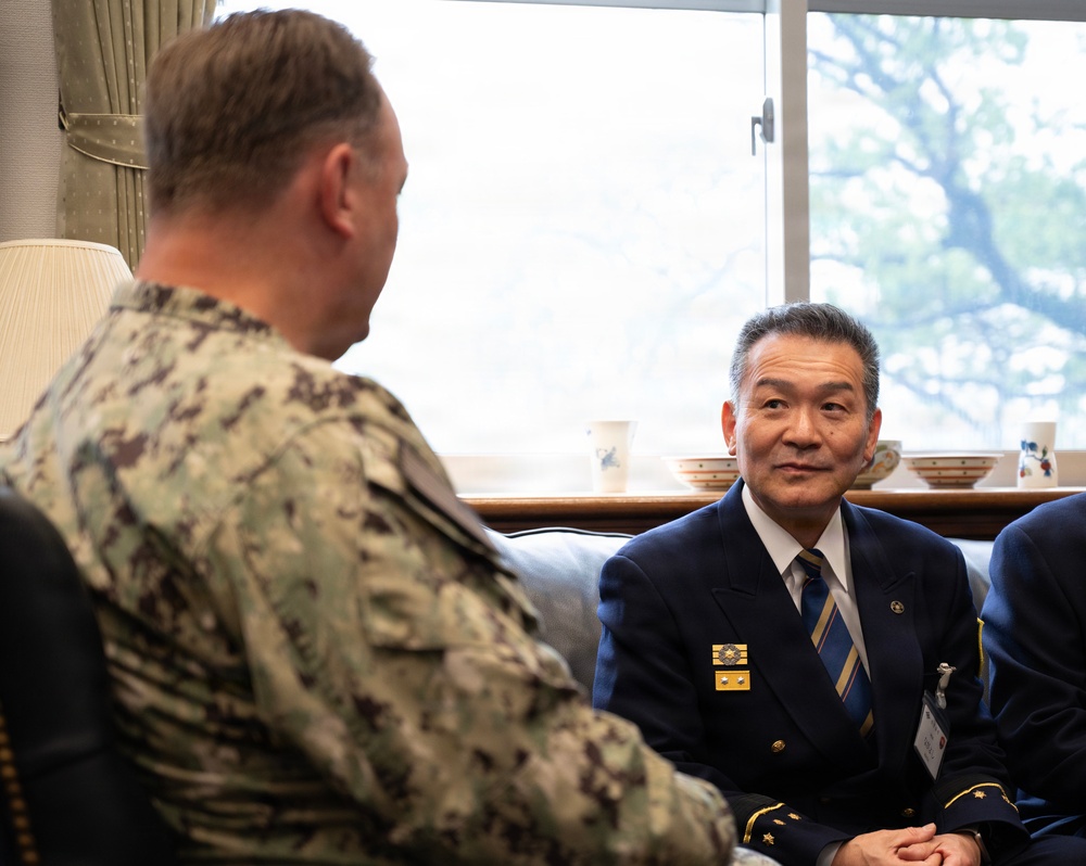 Sasebo City Fire Bureau Director Nagayoshi Visits CFAS