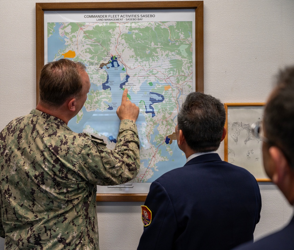 Sasebo City Fire Bureau Director Nagayoshi Visits CFAS