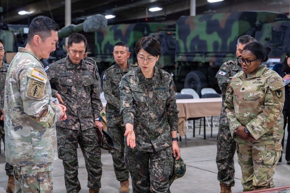 2nd Infantry Division Deputy Commanding General – ROK (DCG-R) Brig. Gen. Han-ok Moon visited Army Prepositioned Stock-4 (APS-4) at Camp Carroll on April 16.