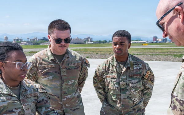 5 AF CC participates in Yokota immersion tour