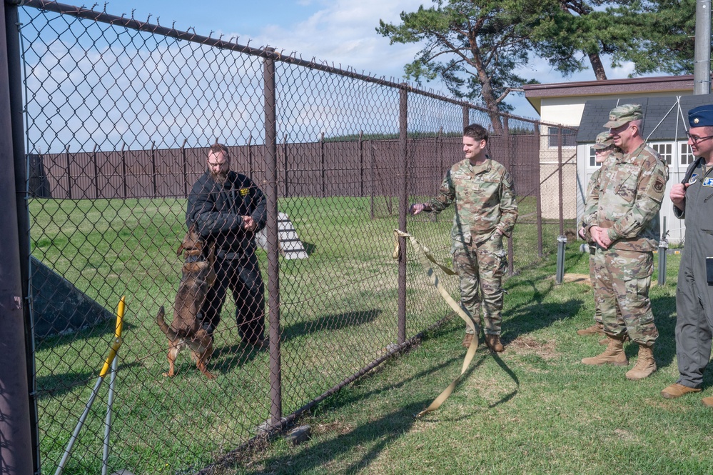 5 AF CC participates in Yokota immersion tour