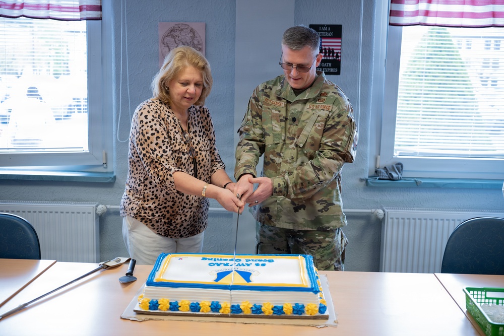 Bigger and better: Retiree Activities Office hosts grand reopening