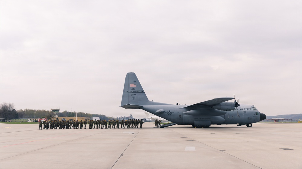 Polish Allies jump from a 139th Airlift Wing C-130H Hercules