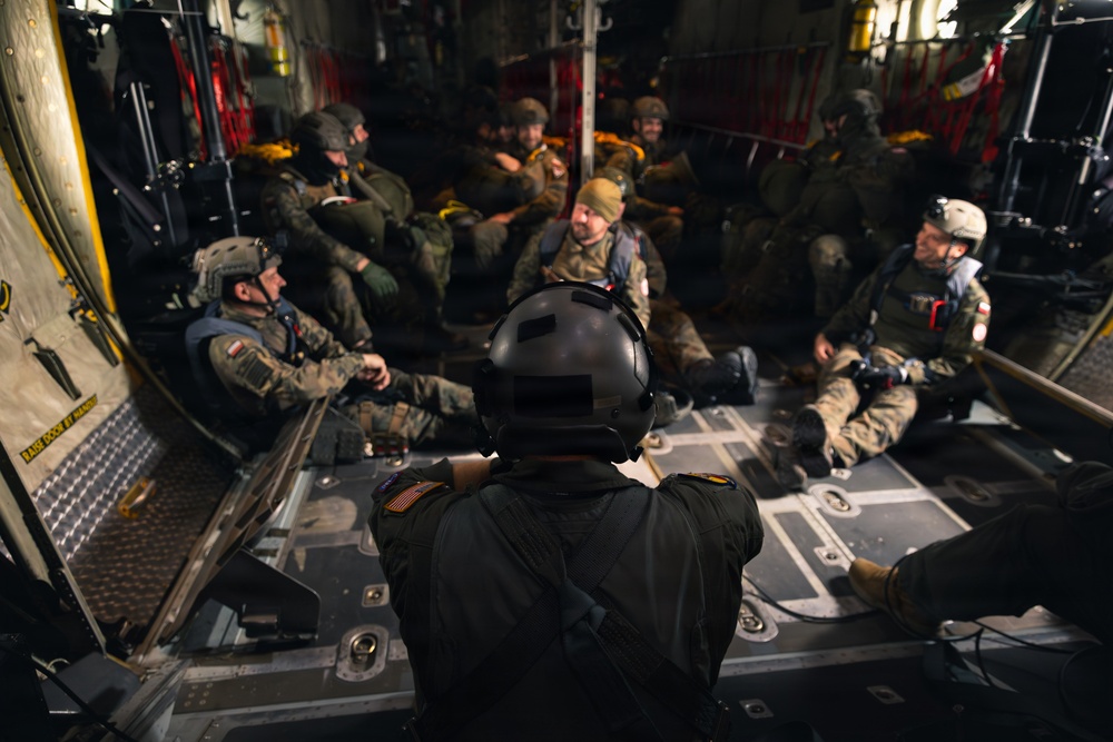 Polish Allies jump from a 139th Airlift Wing C-130H Hercules