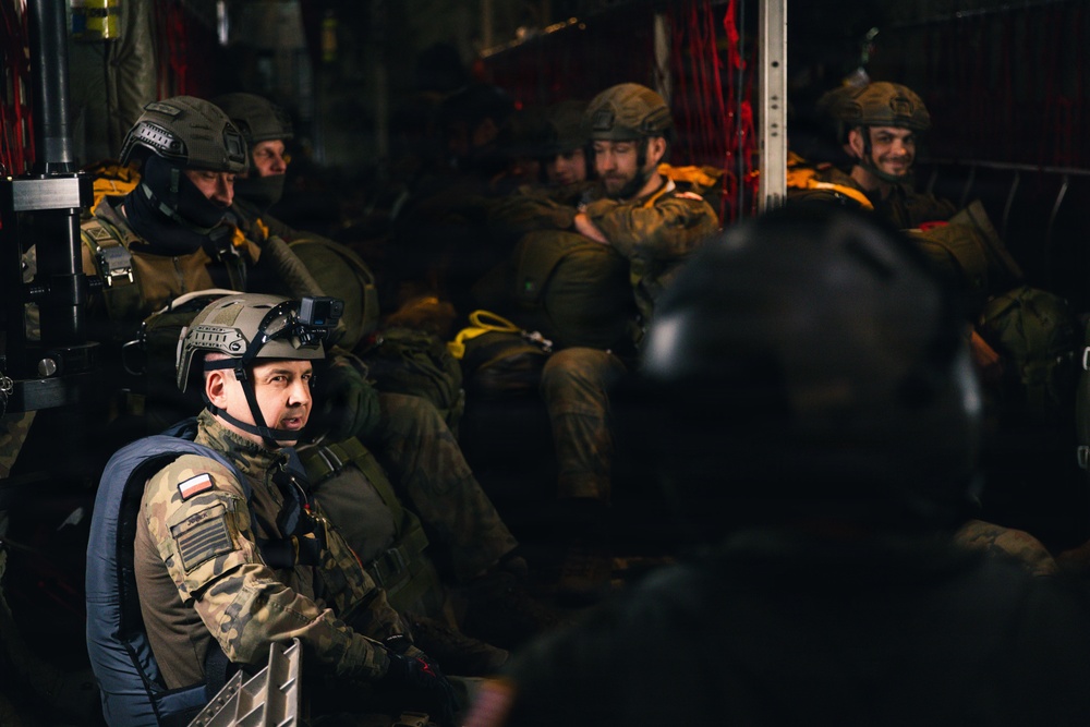 Polish Allies jump from a 139th Airlift Wing C-130H Hercules
