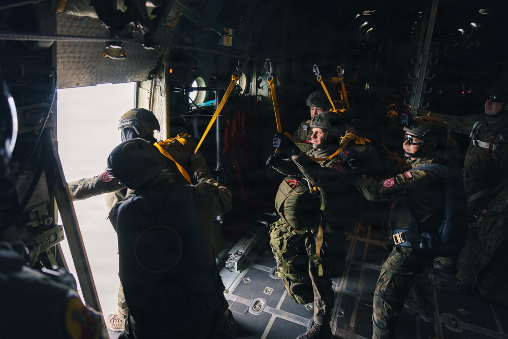 Polish Allies jump from a 139th Airlift Wing C-130H Hercules