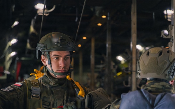 Polish Allies jump from a 139th Airlift Wing C-130H Hercules