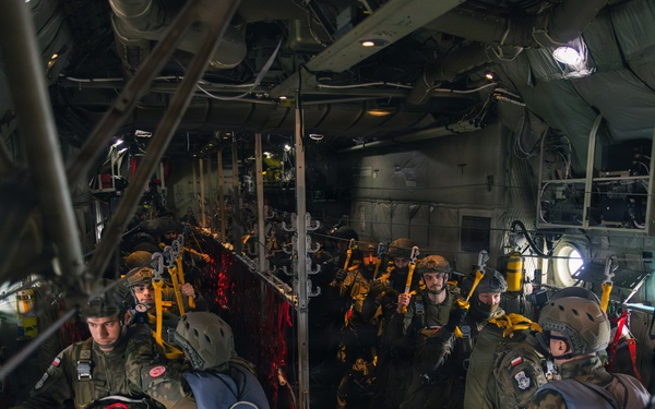 Polish Allies jump from a 139th Airlift Wing C-130H Hercules
