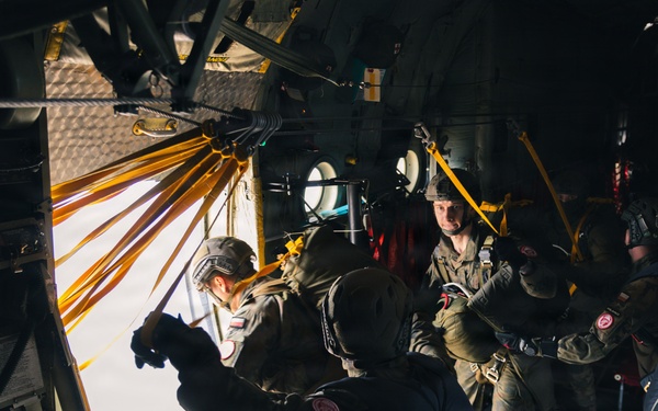Polish Allies jump from a 139th Airlift Wing C-130H Hercules