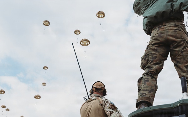 Polish Allies jump from a 139th Airlift Wing C-130H Hercules