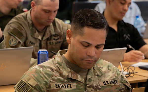 U.S. Army V Corps hosts physical security class with Polish Army