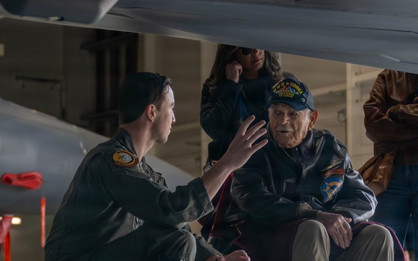493 FS welcomes WWII veteran with tour of RAF Lakenheath