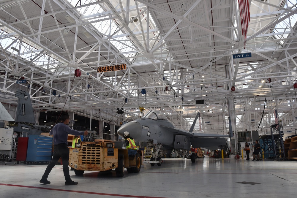 FRCSW Produces First Organic Super Hornet to Undergo Block III Modifications