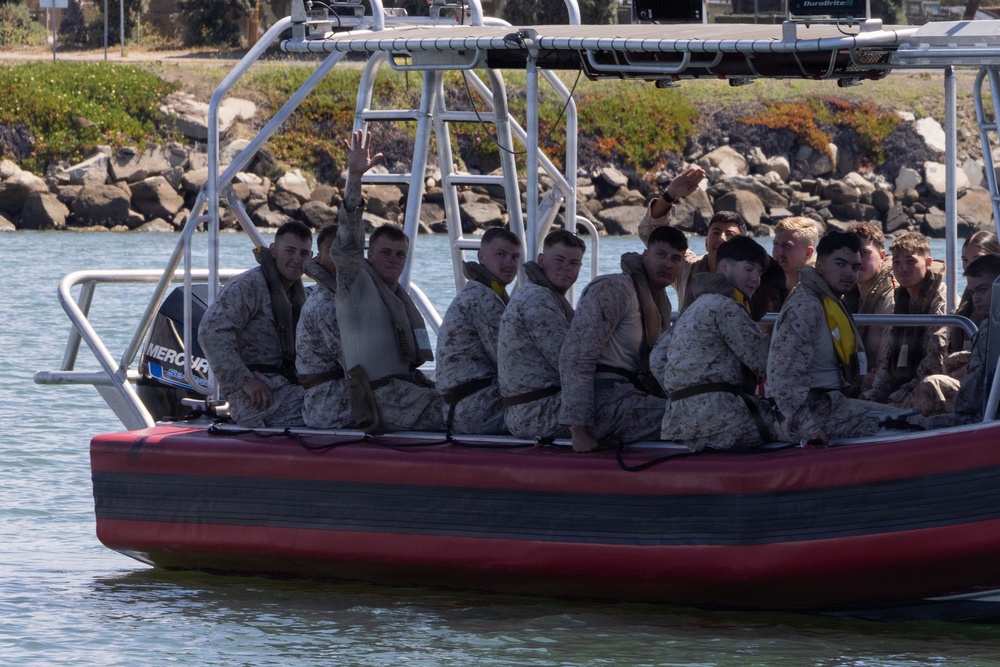 BLT 2/4 conducts Surf Qualifications