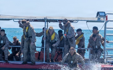 BLT 2/4 conducts Surf Qualifications