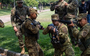 Soldiers teach room clearing procedures during CENTAM Guardian 26