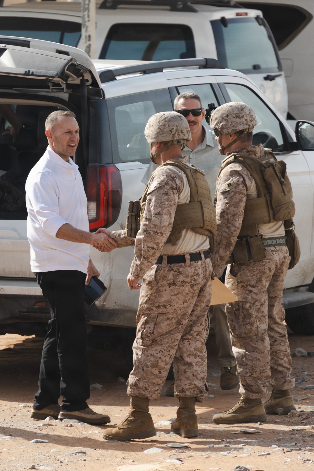 MARCENT senior leadership visit Marines with Echo 2/10