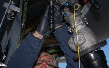 Travis Airmen establish KC-46 hot pit refueling capability