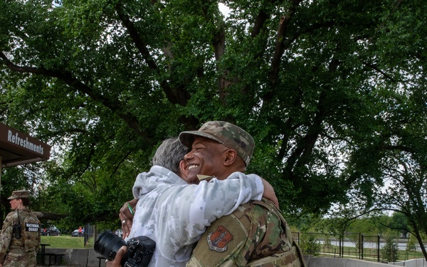 DCNG Commanding General visits Jefferson memorial