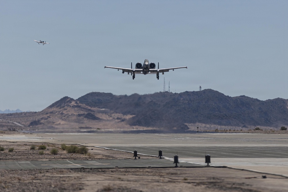 357th Fighter Squadron and MCAGCC conduct joint training with the A-10 Thunderbolt II