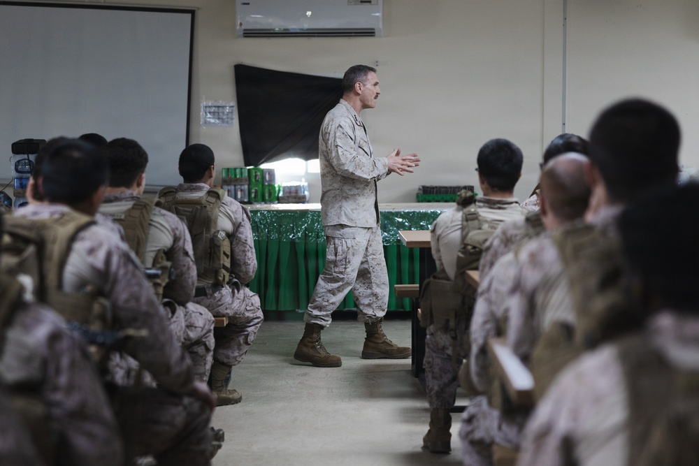 MARCENT senior leadership visit Marines with Echo 2/10
