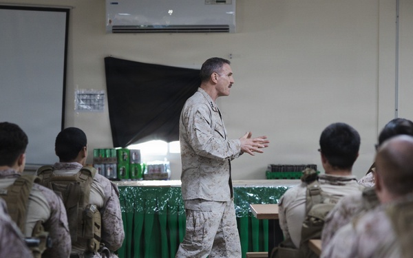 MARCENT senior leadership visit Marines with Echo 2/10