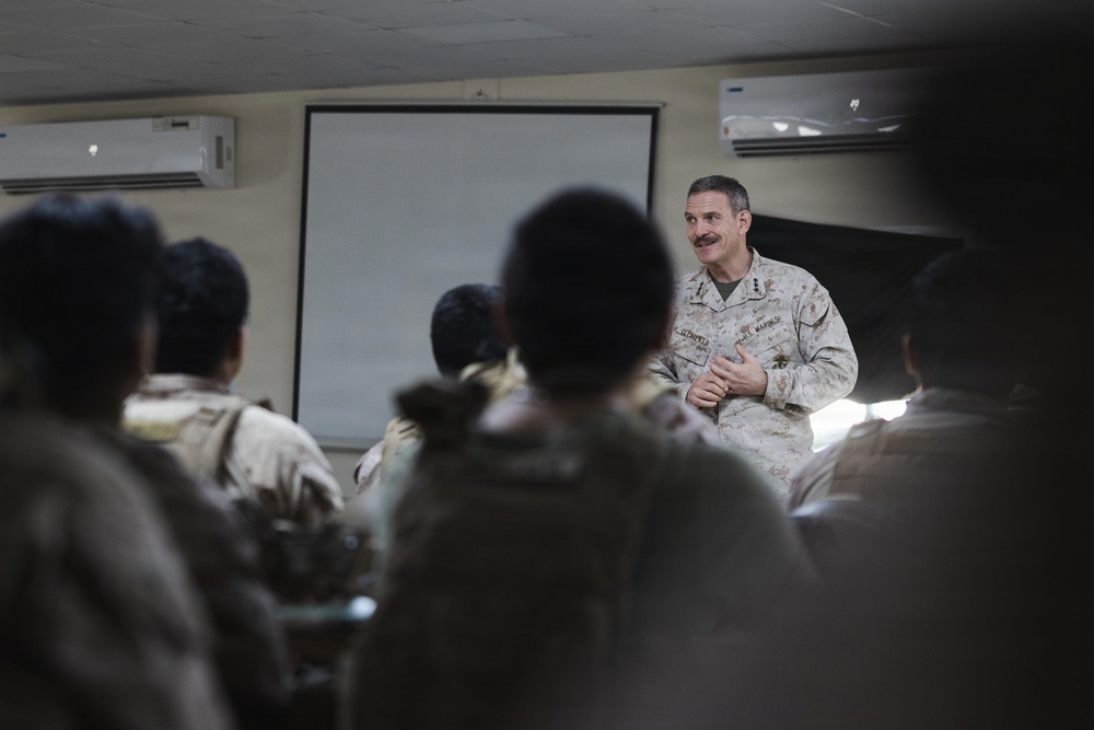 MARCENT senior leadership visit Marines with Echo 2/10