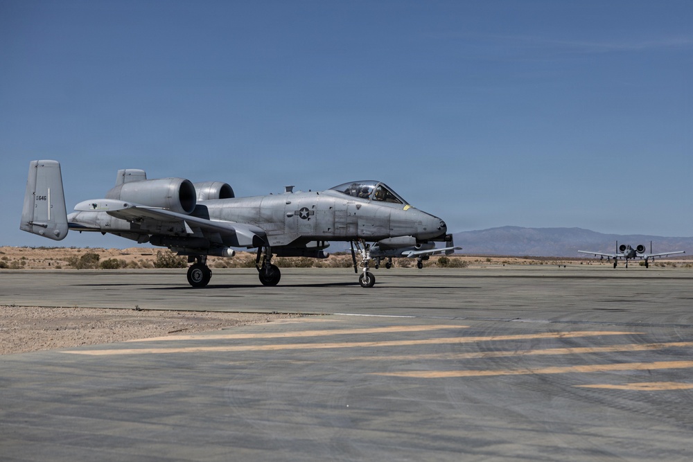 357th Fighter Squadron and MCAGCC conduct joint training with the A-10 Thunderbolt II