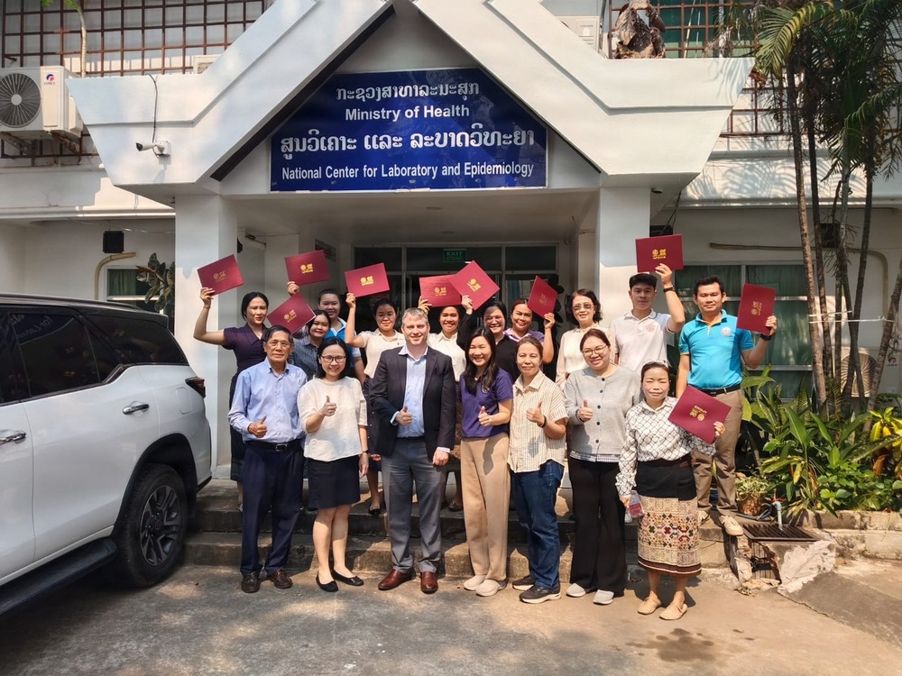 WRAIR-AFRIMS provides antimicrobial resistance training to Lao collaborators