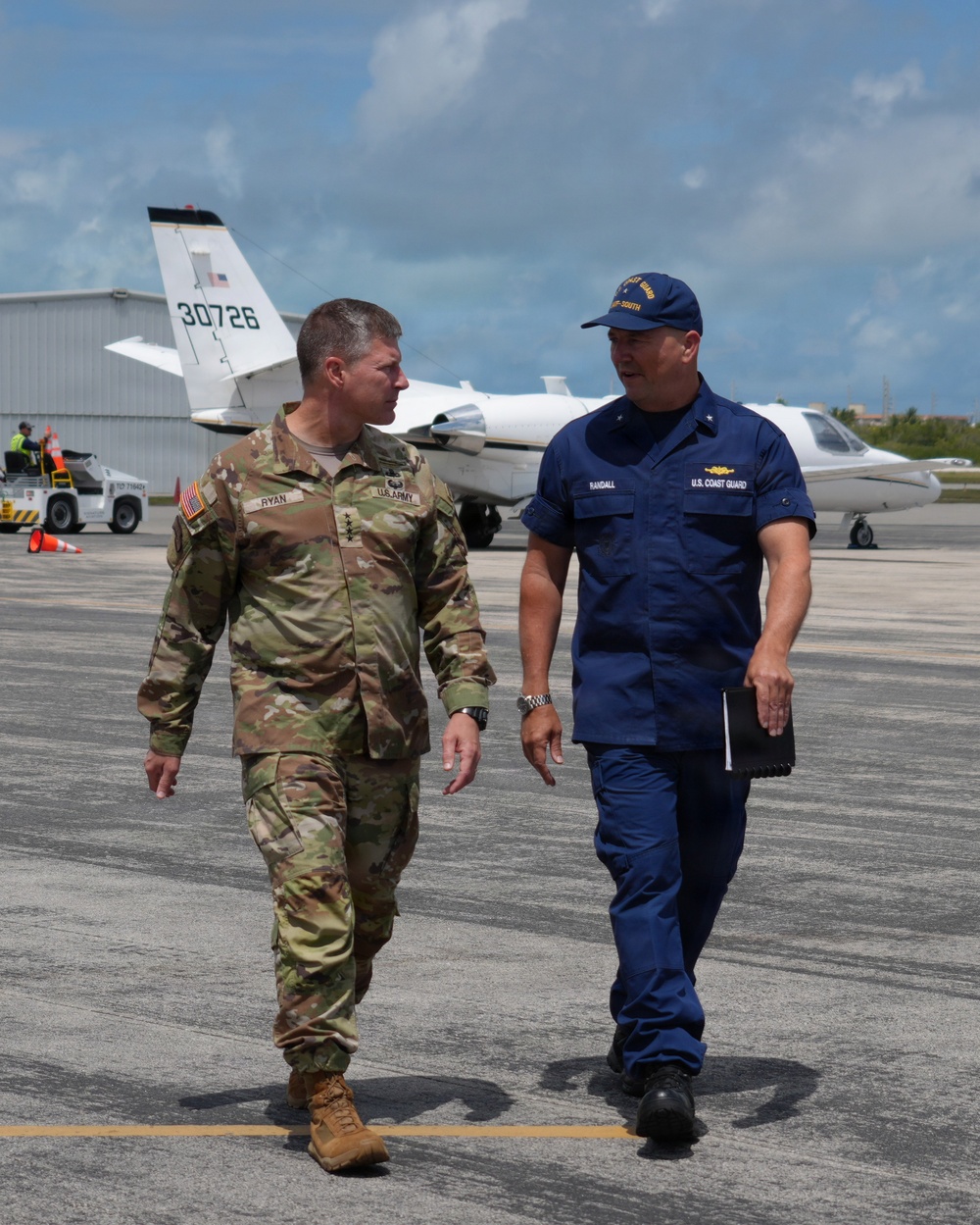 Joint Interagency Task Force South hosts Western Hemisphere Command commanding general