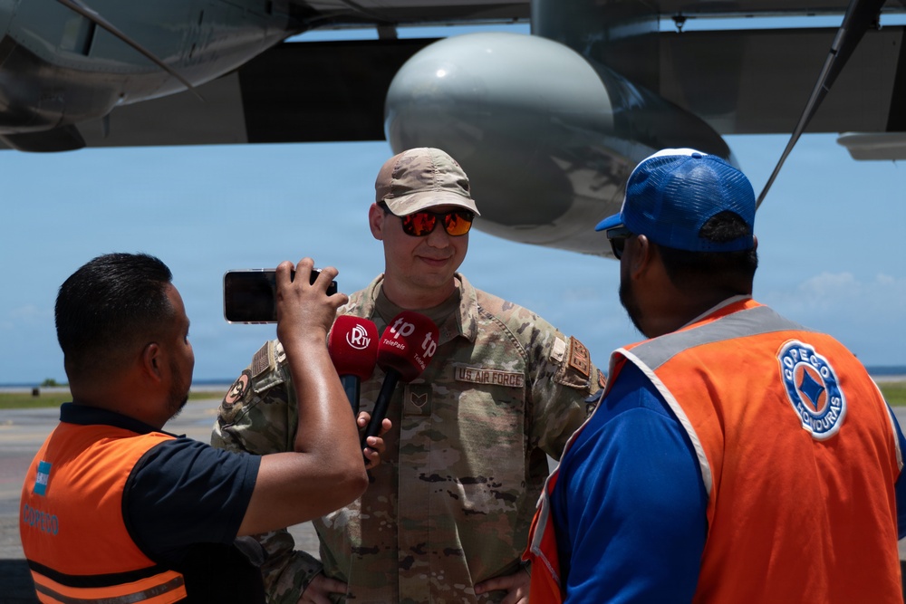 Hurricane Hunters spread awareness during CHAT