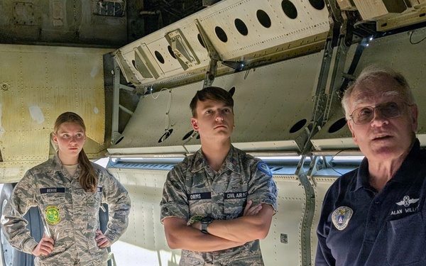 Barksdale AFB hosts Civil Air Patrol Louisiana Wing cadets for B-52 immersion
