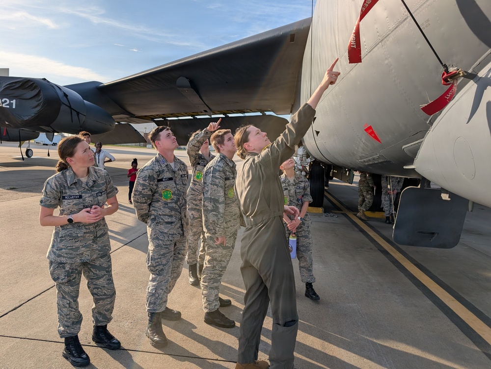 Barksdale AFB hosts Civil Air Patrol Louisiana Wing cadets for B-52 immersion