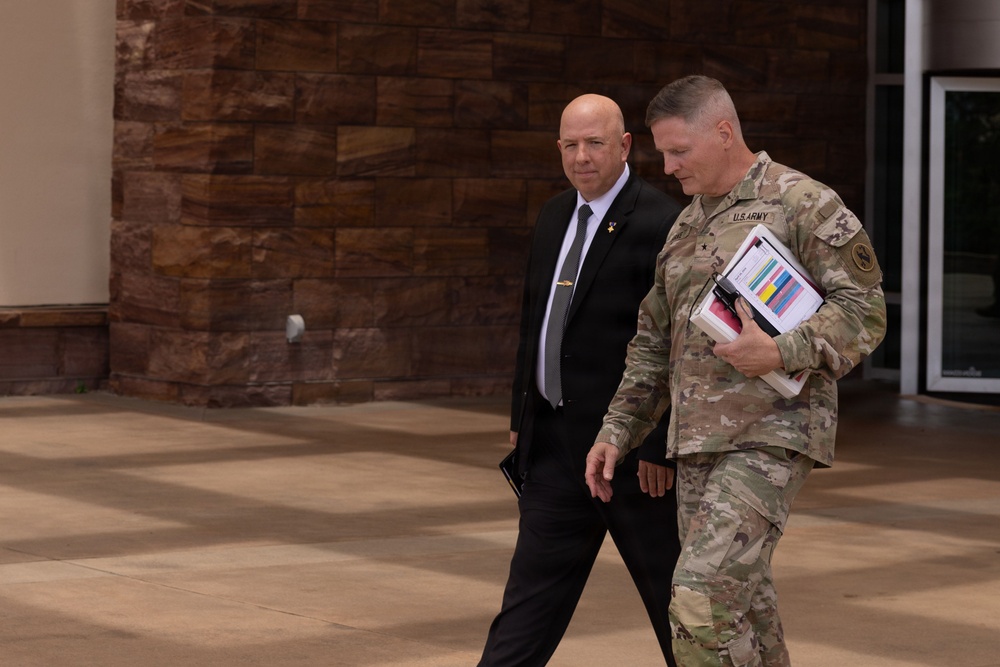 Senior Advisor to the Secretary of War Visits 8th TSC