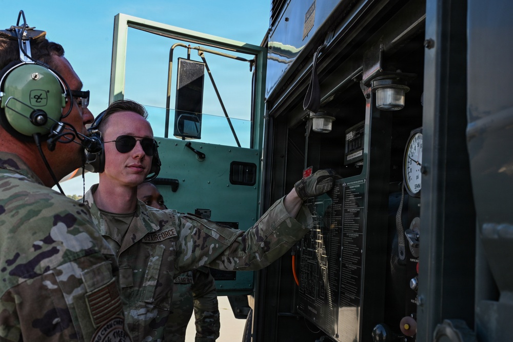 Freedom Flag 26-1: 31 CABS establishes contingency location for hot pit refueling