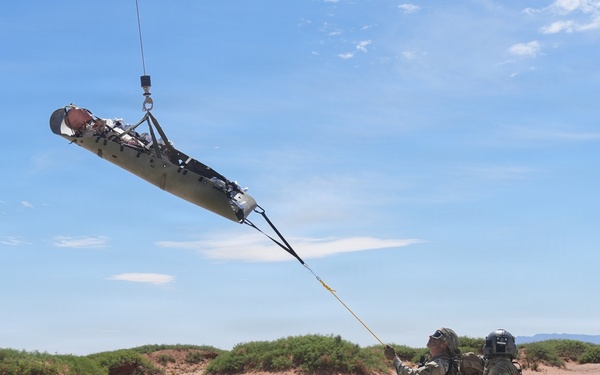 1st Armored Division CAB and HHBN conduct MEDEVAC cross-training