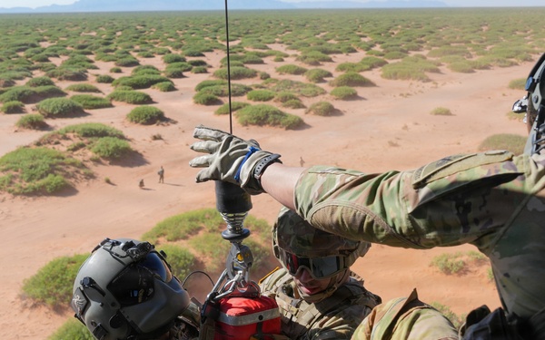 1st Armored Division CAB and HHBN conduct MEDEVAC cross-training