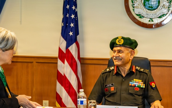 DKI APCSS Explore Opportunites With Indian Army